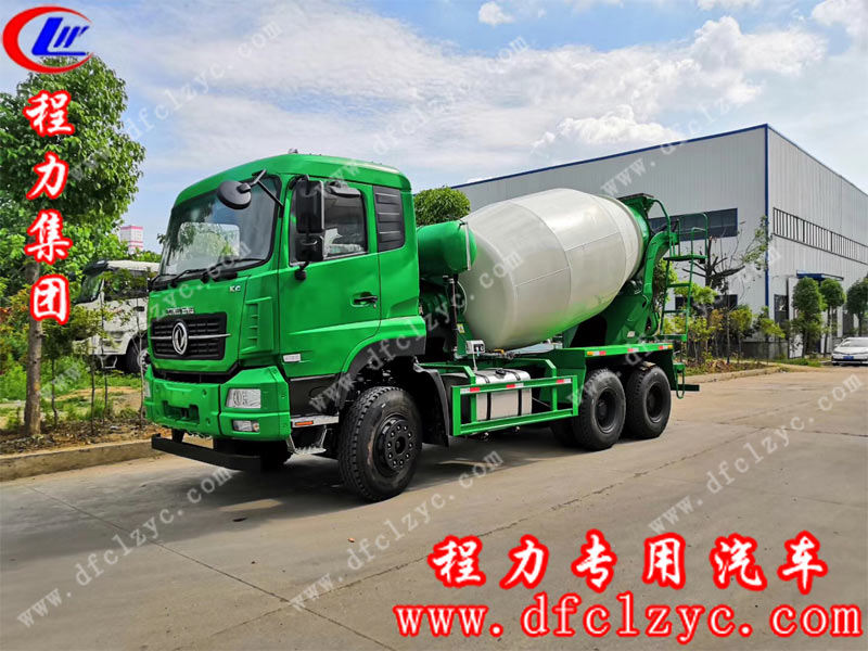 程力集團東風(fēng)混凝土攪拌運輸車，滿滿重金屬的質(zhì)感